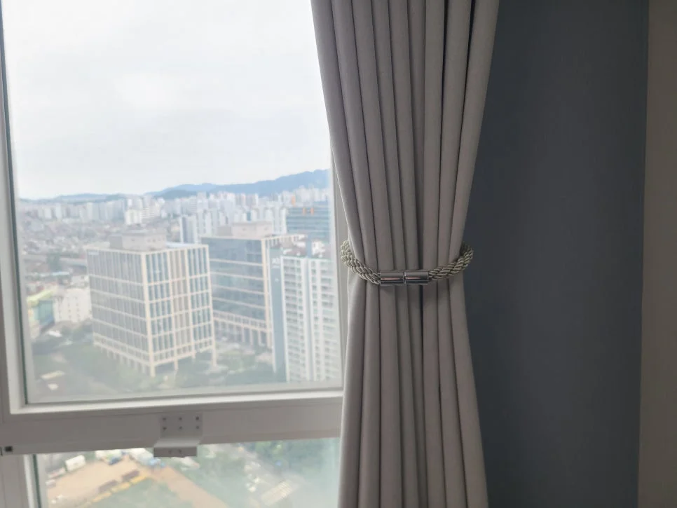 [영등포 커튼] 문래동 벽산메가트리움, 조도 불균형을 해결하는 격실별 100% 암막 쉴드 레이아웃